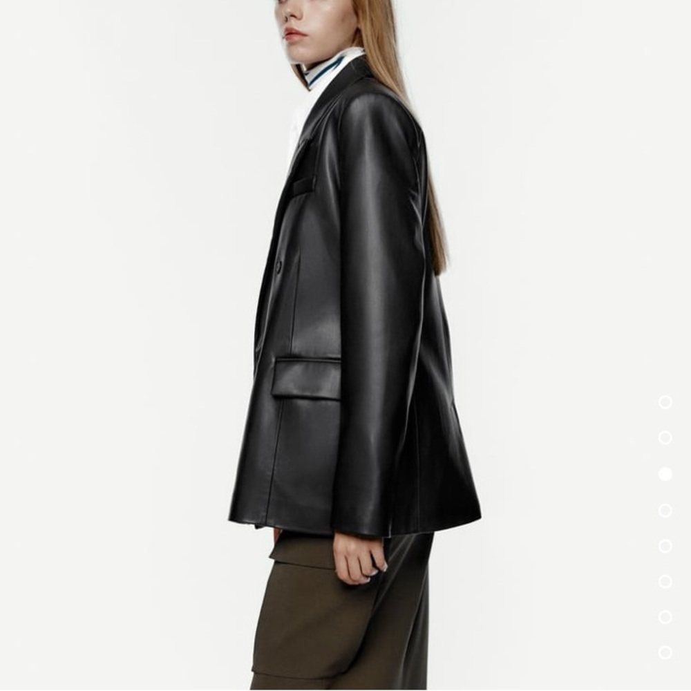 FAUX LEATHER BLAZER